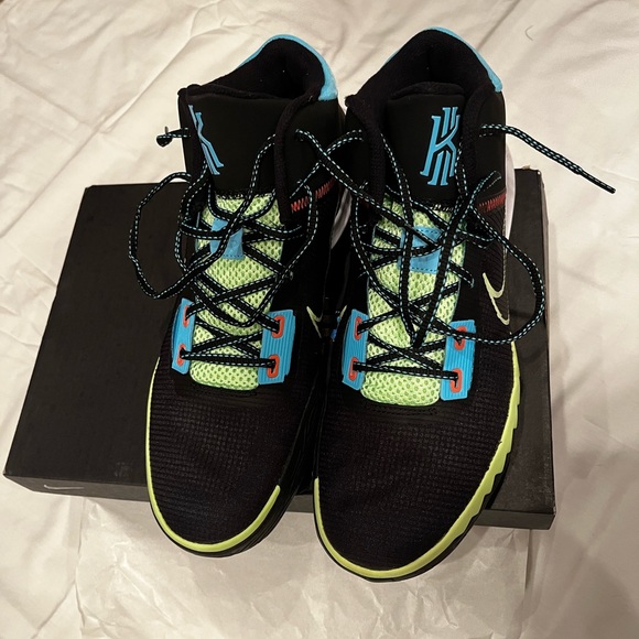 Nike Other - Size 12 Mens Nike Kyrie Flytrap 4 Basketball Shoes